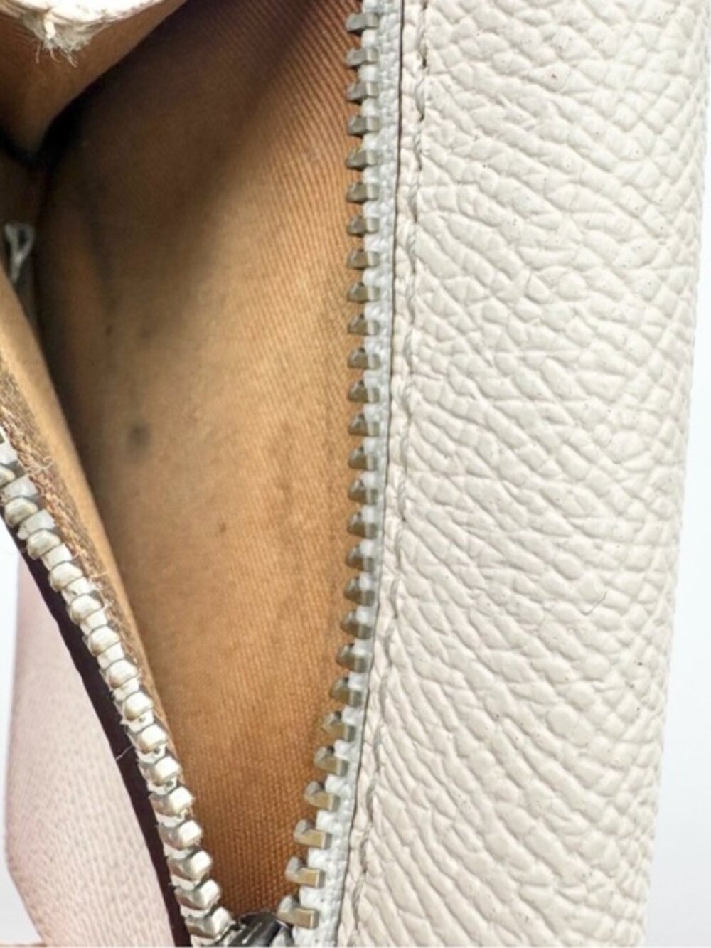 Coach Panda Bear Small Snap Wallet GUC - Picture 7 of 8